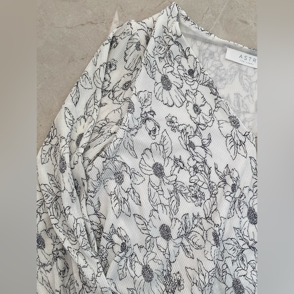 ASTR the label blouse M - Picture 7 of 7